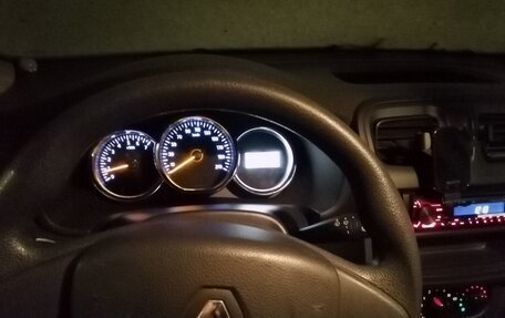 Renault Sandero II рестайлинг, 2016 год, 735 000 рублей, 7 фотография