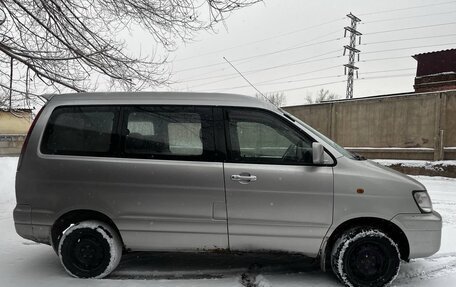 Toyota Lite Ace IV, 2001 год, 630 000 рублей, 3 фотография