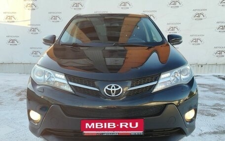 Toyota RAV4, 2015 год, 1 850 000 рублей, 5 фотография