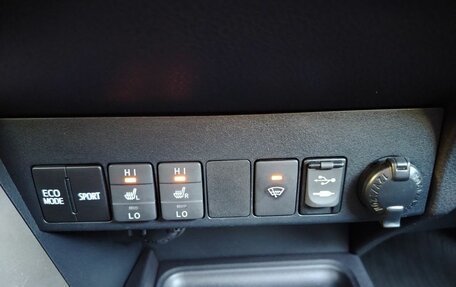 Toyota RAV4, 2015 год, 1 850 000 рублей, 22 фотография