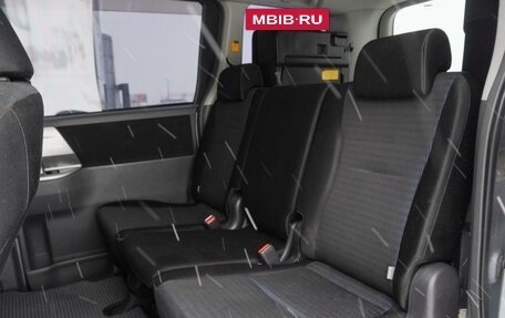 Toyota Voxy II, 2007 год, 1 210 000 рублей, 15 фотография