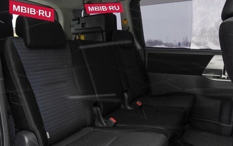 Toyota Voxy II, 2007 год, 1 210 000 рублей, 12 фотография