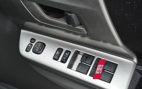 Toyota Voxy II, 2007 год, 1 210 000 рублей, 24 фотография