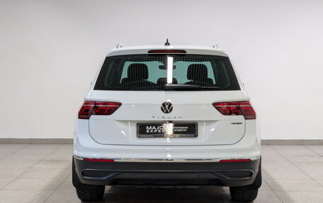 Volkswagen Tiguan II, 2021 год, 3 825 000 рублей, 6 фотография