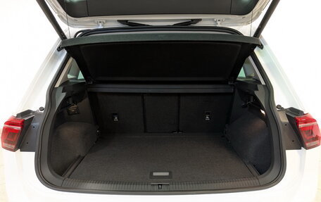 Volkswagen Tiguan II, 2021 год, 3 825 000 рублей, 10 фотография