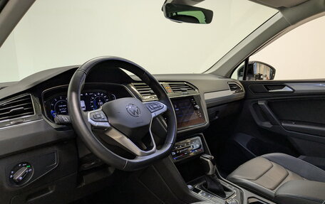 Volkswagen Tiguan II, 2021 год, 3 825 000 рублей, 16 фотография