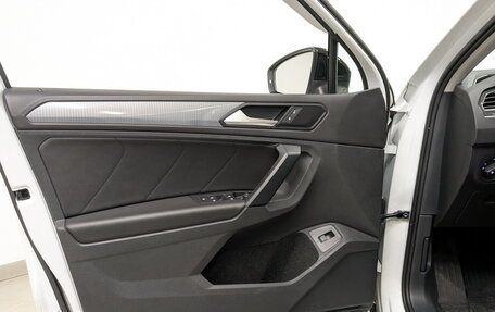 Volkswagen Tiguan II, 2021 год, 3 825 000 рублей, 19 фотография