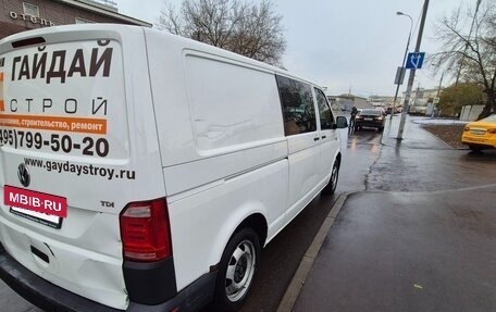 Volkswagen Transporter T6 рестайлинг, 2017 год, 2 200 000 рублей, 5 фотография