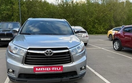 Toyota Highlander III, 2014 год, 2 750 000 рублей, 2 фотография