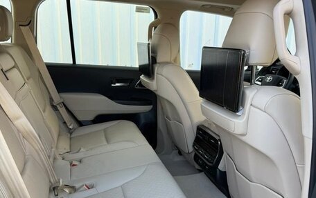 Toyota Land Cruiser, 2025 год, 14 850 000 рублей, 11 фотография