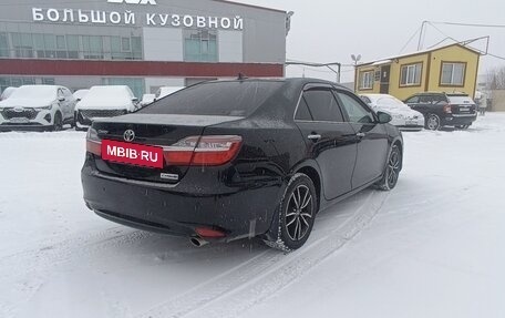 Toyota Camry, 2017 год, 2 340 000 рублей, 4 фотография