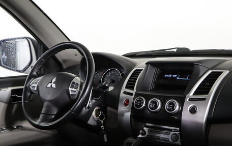 Mitsubishi Pajero Sport II рестайлинг, 2013 год, 1 699 990 рублей, 12 фотография