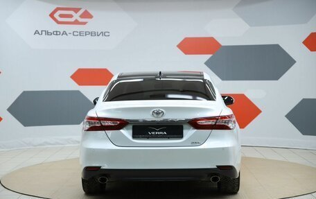 Toyota Camry, 2022 год, 3 590 000 рублей, 6 фотография