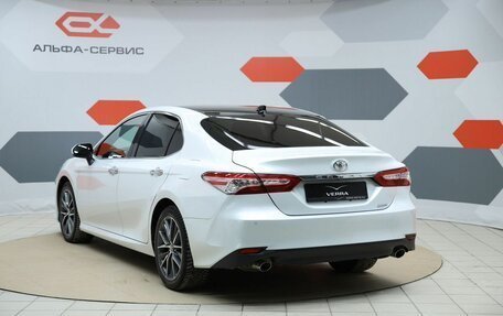 Toyota Camry, 2022 год, 3 590 000 рублей, 7 фотография