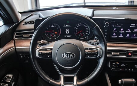 KIA K5, 2021 год, 2 300 000 рублей, 13 фотография