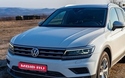 Volkswagen Tiguan II, 2019 год, 2 100 000 рублей, 1 фотография