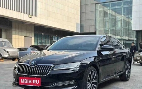 Skoda Superb, 2025 год, 2 550 000 рублей, 5 фотография