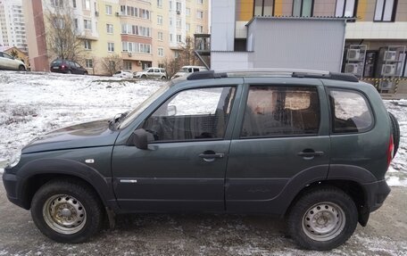 Chevrolet Niva I рестайлинг, 2011 год, 498 000 рублей, 4 фотография