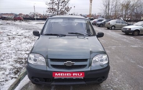 Chevrolet Niva I рестайлинг, 2011 год, 498 000 рублей, 6 фотография