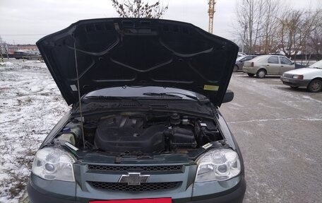 Chevrolet Niva I рестайлинг, 2011 год, 498 000 рублей, 21 фотография