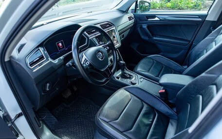 Volkswagen Tiguan II, 2019 год, 2 100 000 рублей, 9 фотография