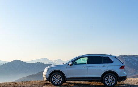 Volkswagen Tiguan II, 2019 год, 2 100 000 рублей, 4 фотография