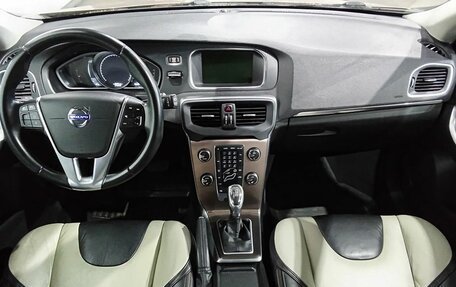 Volvo V40 II рестайлинг, 2013 год, 1 265 000 рублей, 9 фотография