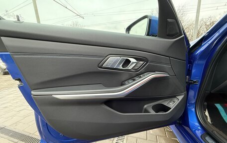 BMW 3 серия, 2021 год, 4 300 000 рублей, 19 фотография