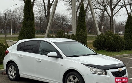 Chevrolet Cruze II, 2011 год, 700 000 рублей, 3 фотография