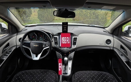 Chevrolet Cruze II, 2011 год, 700 000 рублей, 15 фотография