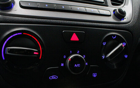 Hyundai Solaris II рестайлинг, 2017 год, 979 000 рублей, 15 фотография