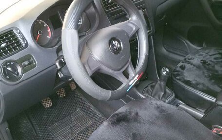 Volkswagen Polo VI (EU Market), 2017 год, 1 310 000 рублей, 2 фотография