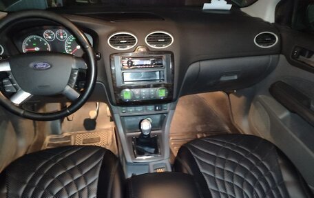 Ford Focus II рестайлинг, 2006 год, 610 000 рублей, 4 фотография