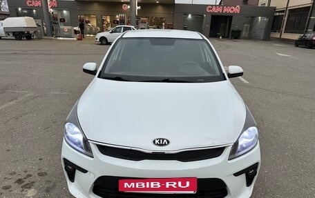 KIA Rio IV, 2020 год, 840 000 рублей, 2 фотография