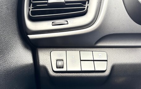 KIA Stonic, 2020 год, 1 550 000 рублей, 24 фотография