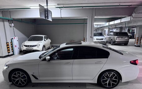 BMW 5 серия, 2022 год, 6 800 000 рублей, 6 фотография