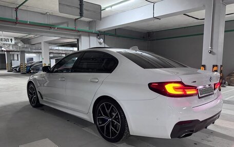 BMW 5 серия, 2022 год, 6 800 000 рублей, 9 фотография