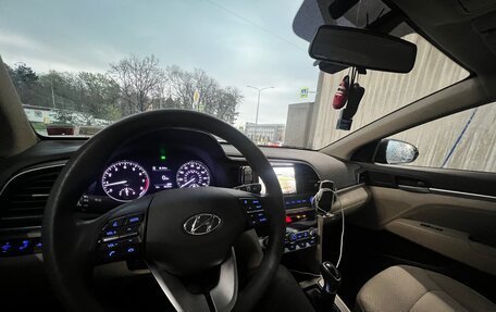 Hyundai Elantra VI рестайлинг, 2019 год, 1 600 000 рублей, 3 фотография