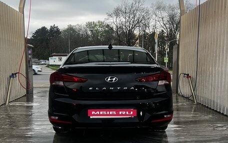 Hyundai Elantra VI рестайлинг, 2019 год, 1 600 000 рублей, 7 фотография