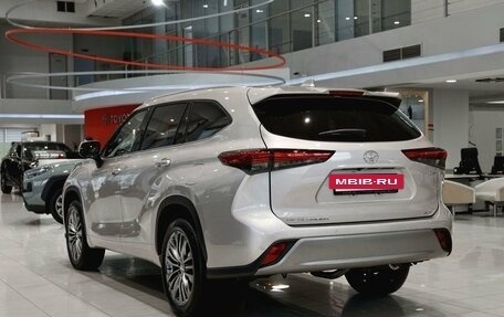 Toyota Highlander, 2025 год, 6 400 000 рублей, 8 фотография