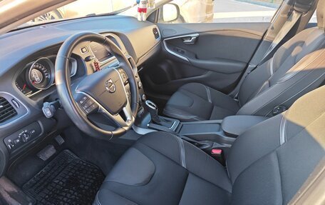 Volvo V40 II рестайлинг, 2018 год, 1 490 000 рублей, 8 фотография