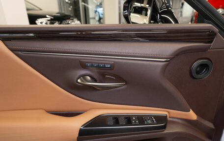 Lexus ES VII, 2018 год, 4 070 000 рублей, 20 фотография