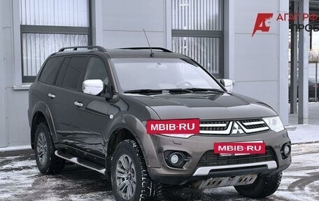 Mitsubishi Pajero Sport II рестайлинг, 2015 год, 1 650 000 рублей, 2 фотография