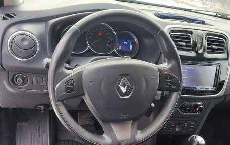 Renault Sandero II рестайлинг, 2016 год, 850 000 рублей, 33 фотография