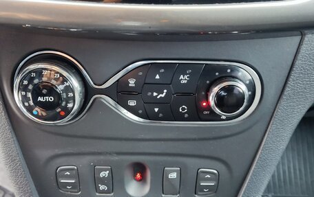 Renault Sandero II рестайлинг, 2016 год, 850 000 рублей, 35 фотография