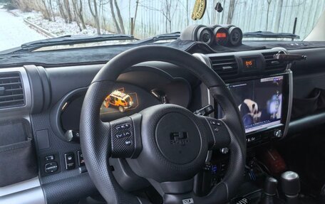 Toyota FJ Cruiser, 2021 год, 9 900 000 рублей, 17 фотография