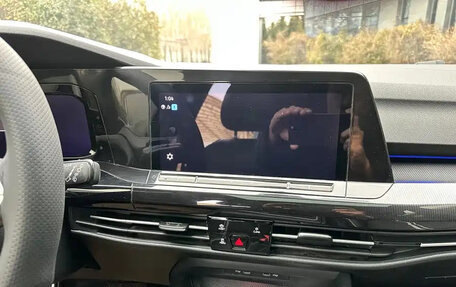 Volkswagen Golf VIII, 2022 год, 2 000 000 рублей, 10 фотография