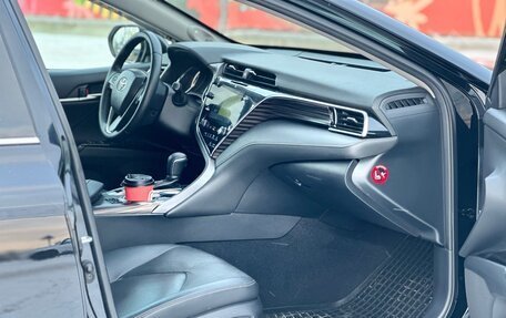 Toyota Camry, 2019 год, 2 649 000 рублей, 18 фотография