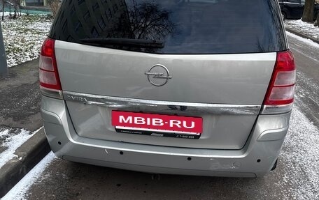 Opel Zafira B, 2011 год, 920 000 рублей, 3 фотография