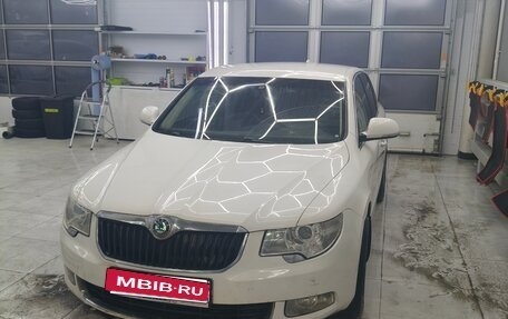 Skoda Superb III рестайлинг, 2011 год, 950 000 рублей, 1 фотография